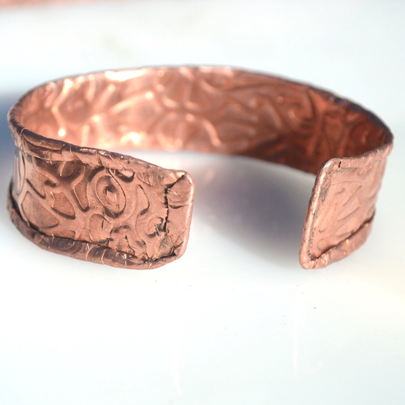 Mens Copper Embossed Cuff Bracelet Arthritis Mans - Picture 6 of 12